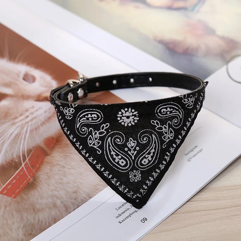 Classic Paisley Bandana - Image 3